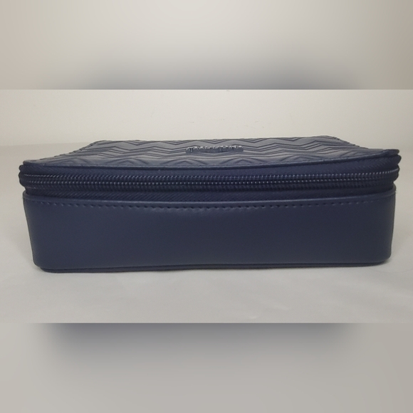 Missoni Luxury Kits Case Exclusive For Delta Air- amenity Kits - Picture 6 of 13